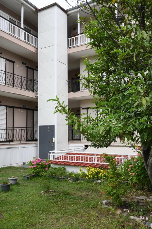 Hotel Geromichalos Paralía Skotínis Bagian luar foto