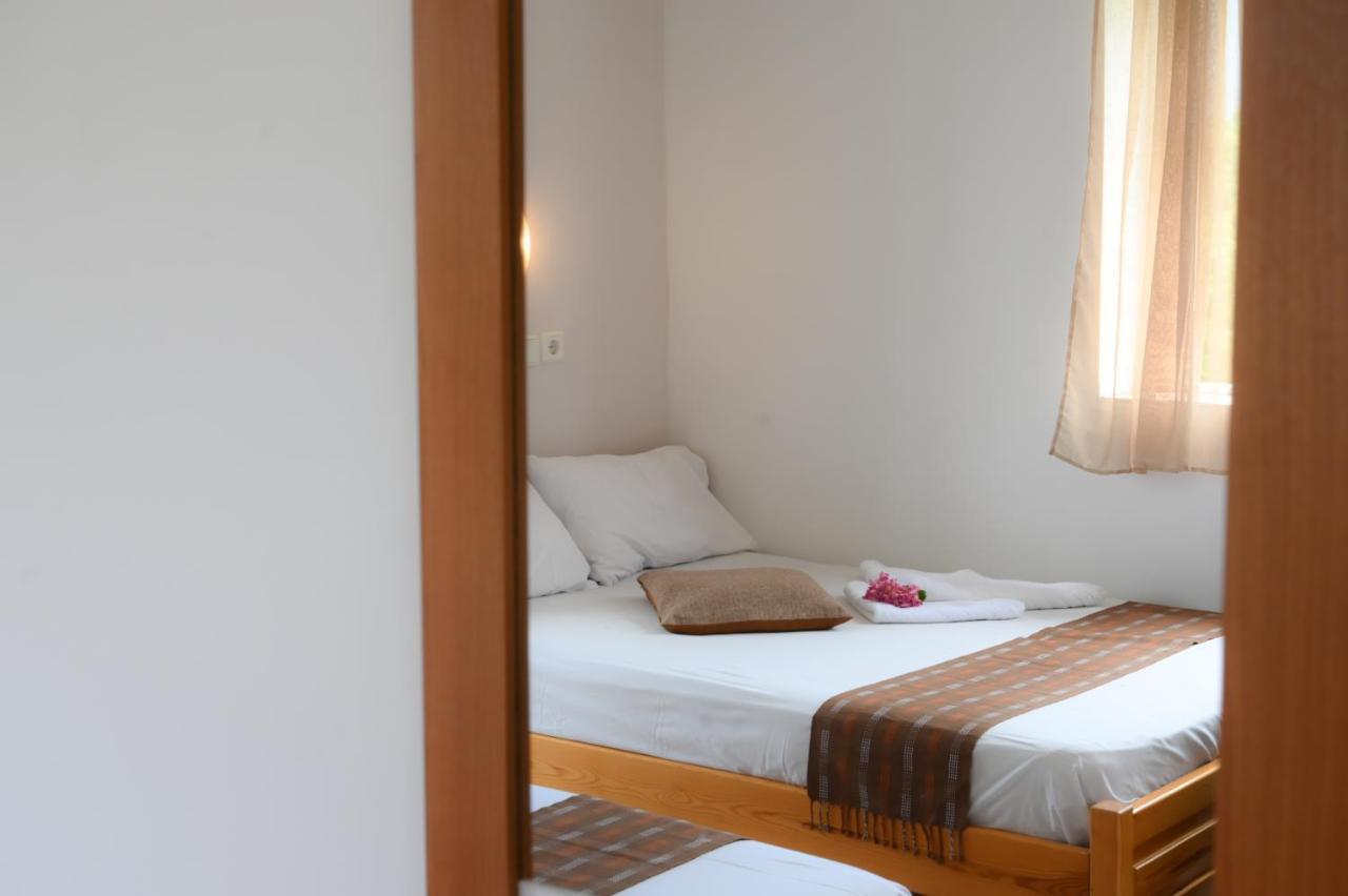 Hotel Geromichalos Paralía Skotínis Bagian luar foto