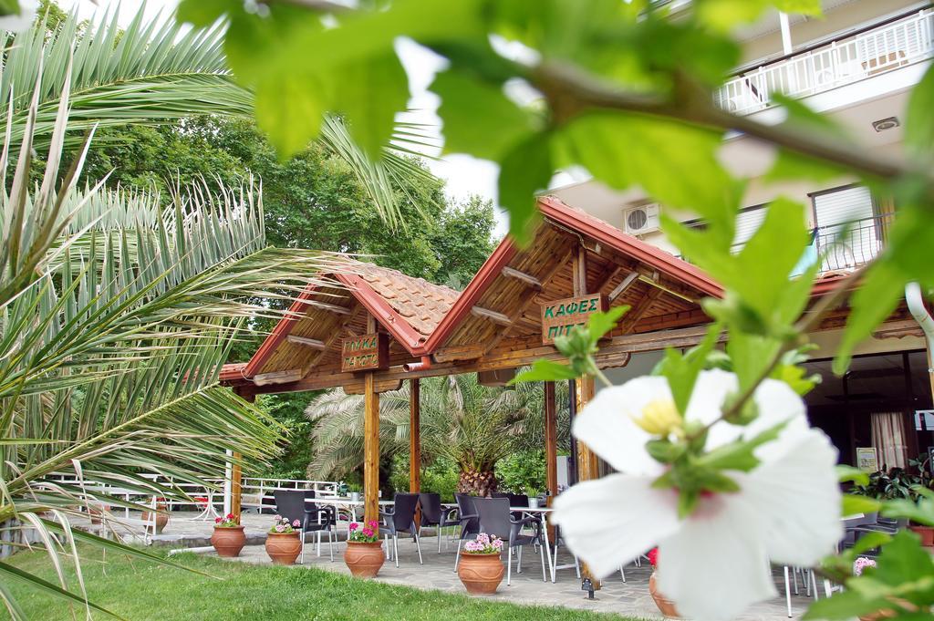 Hotel Geromichalos Paralía Skotínis Bagian luar foto