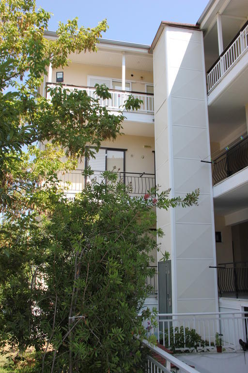 Hotel Geromichalos Paralía Skotínis Bagian luar foto